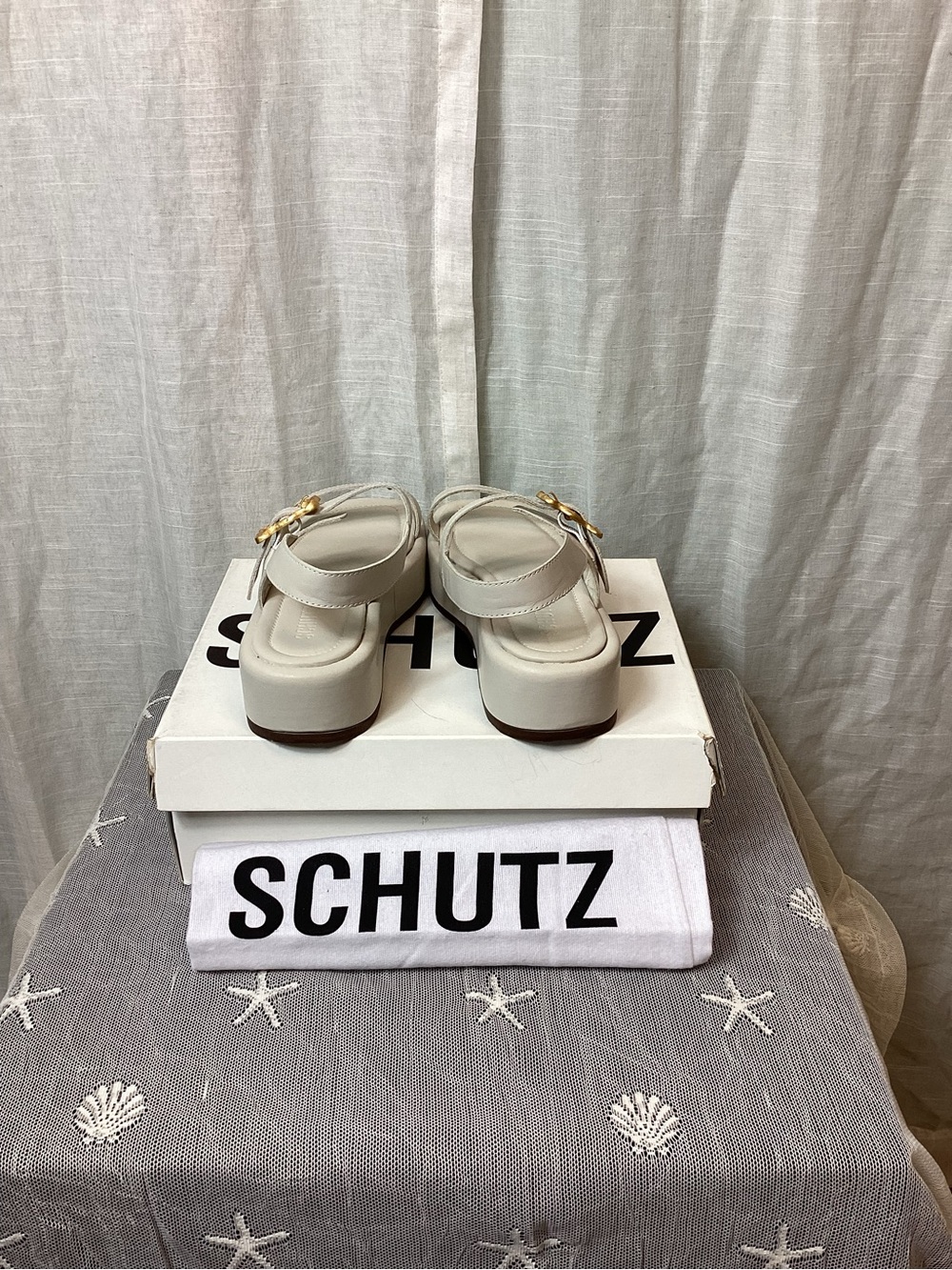 NWT SCHUTZ Evereve Wavy Ankle Strap Platform Sandals- Pearl; Size: 7B - Picture 5 of 12